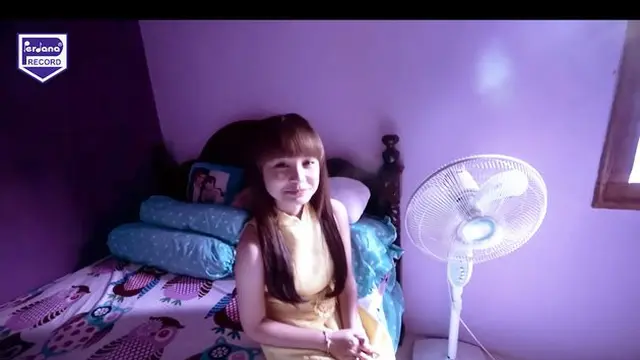 Potret Rumah Tasya Rosmala (sumber: youtube.com/PT. MUSIK PERDANA KREATIVA)