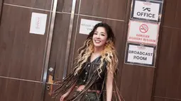 Dia secara personal menulis kalimat dalam bahasa Indonesia. "Sangat menyenangkan bisa bersama Blackjack Indonesia selama dua hari! Aku benar-benar sangat merindukan kalian selama ini~" tulisnya. (Foto: X/ krungy21)