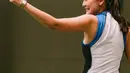 Luna Maya tampil lebih simple dengan sleeveles tennis dress multi color [@agrasuseno]
