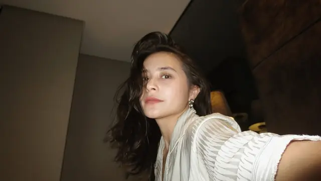 Potret Prilly Latuconsina Tanpa Make Up (credit: instagram/prillylatuconsina96)