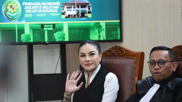 Nikita Mirzani Dituntut 11 Tahun Penjara dan Denda Rp 2 Miliar