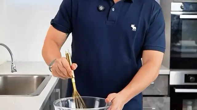 Nicky Tirta Bagikan Resep Klepon Cake yang Estetik. (instagram/nickytirta)