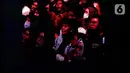 Penonton saat menyaksikan penampilan Lyodra digelaran We The Fest 2022 hari pertama di GBK Sports Complex Jakarta, Jumat (23/9/2022). Sejumlah lagu dibawakan oleh penyanyi jebolan Indonesian Idol itu tampil di This Stage is Banana We The Fest 2022, salah satunya Easy On Me dari Adele. (Liputan6.com/Helmi Fithriansyah)