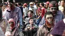Sejumlah penyandang disabilitas berkursi roda menggunakan kostum zombie saat melakukan aksi teatrikal dalam Festival Bebas Batas 2018 di CFD Jakarta, Minggu (14/10). (Merdeka.com/Iqbal Nugroho)