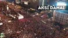 Masyarakat Korea Selatan melakukan aksi damai menuntut presidennya mundur terkait kasus dugaan korupsi