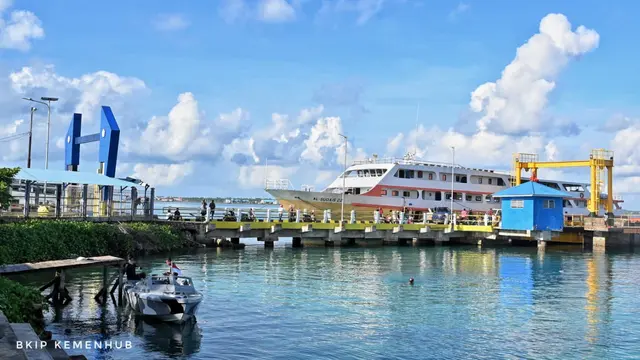 Menteri Perhubungan Budi Karya Sumadi mengecek langsung tiga pelabuhan penyeberangan di Wakatobi, Sulawesi Tengah