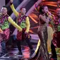 Rossa saat beraksi di panggung Indonesia Dangdut Awards (IDA) 2015, Jakarta, Rabu (28/10/2015). Perhelatan IDA 2015 menggambarkan bahwa musik dangdut telah menjadi bagian tidak terpisahkan dari masyarakat Indonesia. (Liputan6.com/Faizal Fanani) 