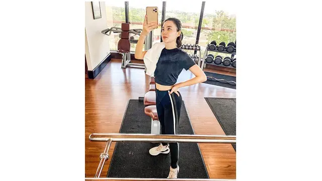 6 Potret Wika Salim saat Olahraga, Makin Cantik dan Bugar