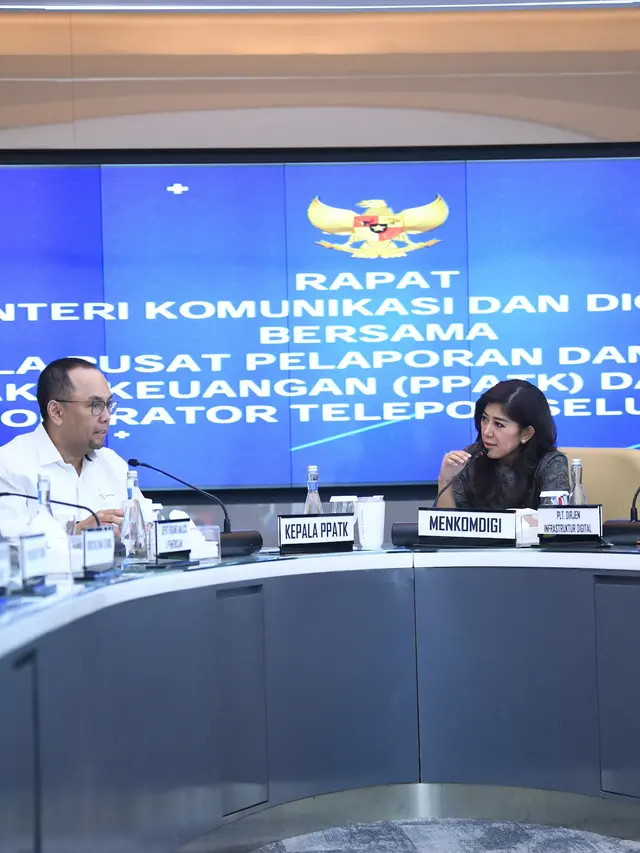 Menkomdigi Meutya Hafid bertemu dengan PPATK dan pemimpin operator seluler untuk membicarakan upaya bersama mencegah judi online (Foto: Komdigi).