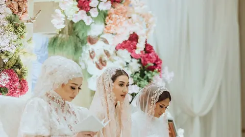 Aaliyah Massaid Nangis Saat Baca Surat untuk Ayah, Sebut Adjie Massaid akan  Selalu Jadi Cinta Pertama - ShowBiz Liputan6.com