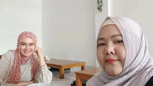 7 Potret Catherine Wilson yang Kini Mantap Berhijab, Gabung Kajian