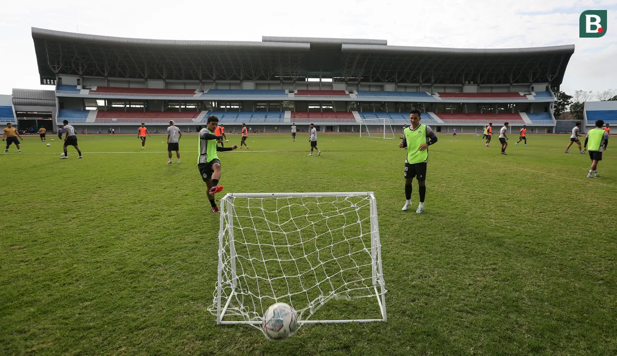 Musim lalu, Laskar Mataram gagal promosi ke Liga 1 usai kalah dari Dewa United dengan skor 0-1 pada perebutan juara ketiga di Stadion Pakansari, Bogor. (Bola.com/Bagaskara Lazuardi)