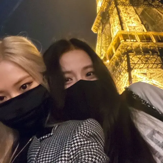 Rose dan Jisoo BLACKPINK