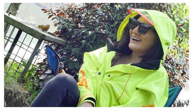 7 Potret Terbaru Kiki Amalia, Tetap Awet Muda di Usia Hampir 40 Tahun