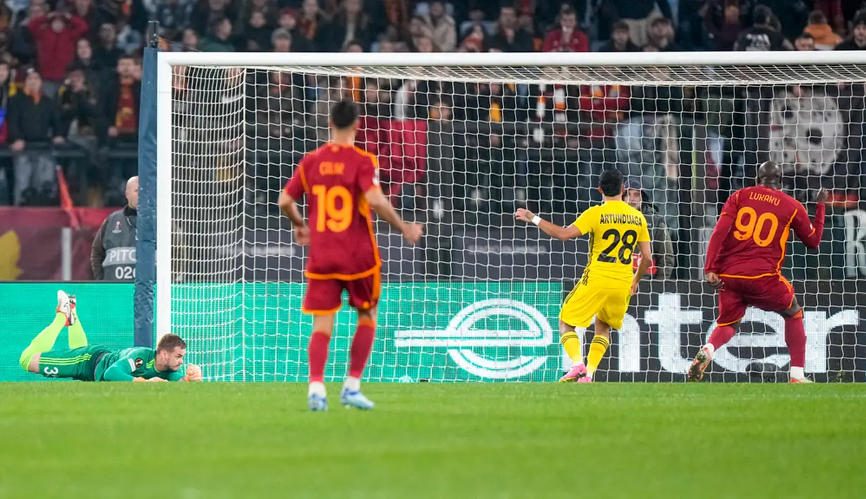 Pada menit ke-32, Andrea Belotti menggandakan skor setelah menyelesaikan bola liar dari sundulan Zalewski. Skor 2-0 menutup babak pertama. (AP Photo/Andrew Medichini)