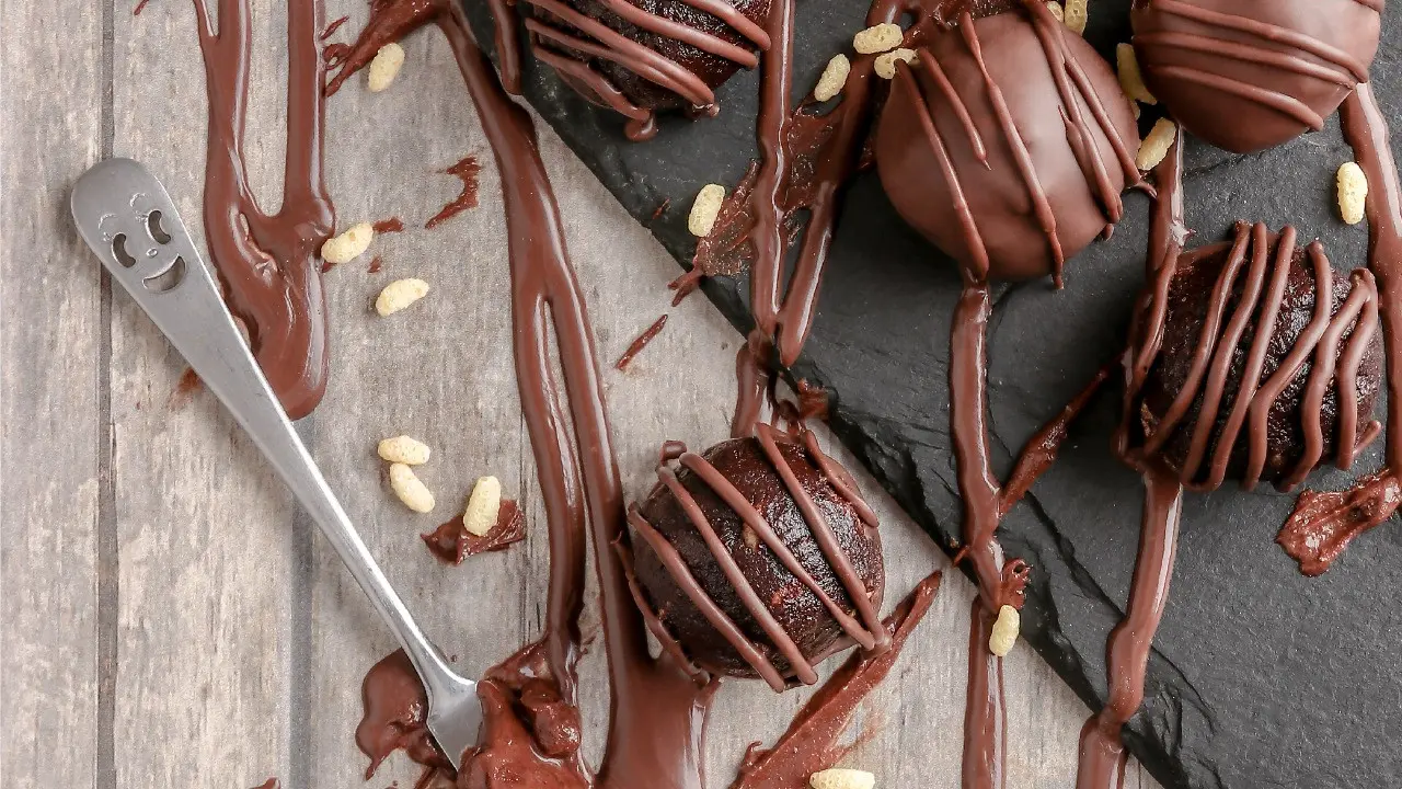 Mengenal Cokelat Compound yang Punya Karakter Tahan Banting untuk Hobi dan Usaha Pastry Rumahan