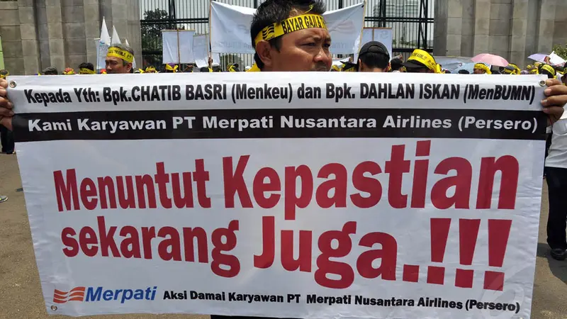 Miris... 9 Bulan Tak Gaji Digaji, Karyawan Merpati Demo