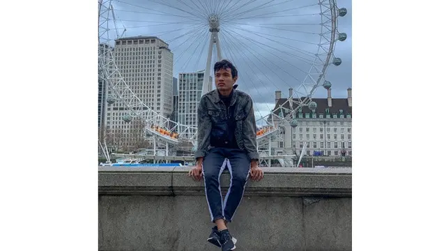 6 Gaya Wonderkid Persebaya Brylian Aldama di Luar Lapangan, Layaknya Model