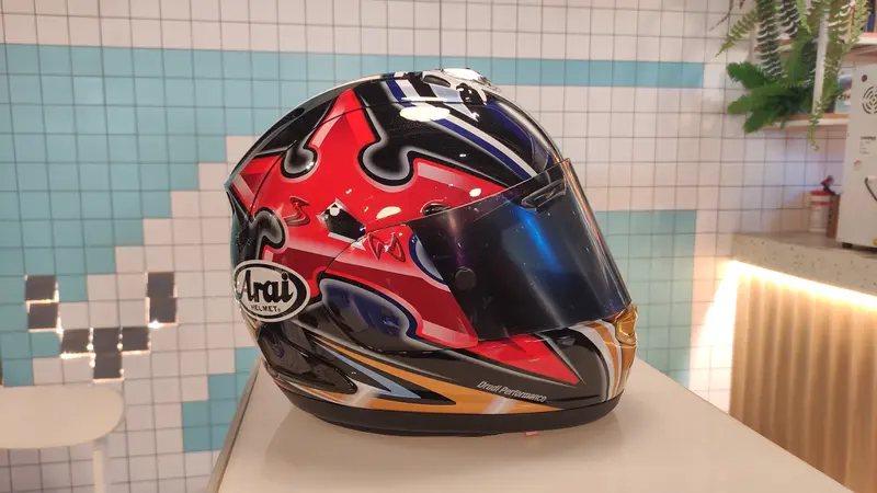 Helm arai sale limited edition