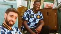Manchester United meluncurkan jersey koleksi adidas x United LFSTLR yang&nbsp;terinspirasi dari desain klasik akhir 1980-an hingga awal 1990-an. (dok. Manchester United)