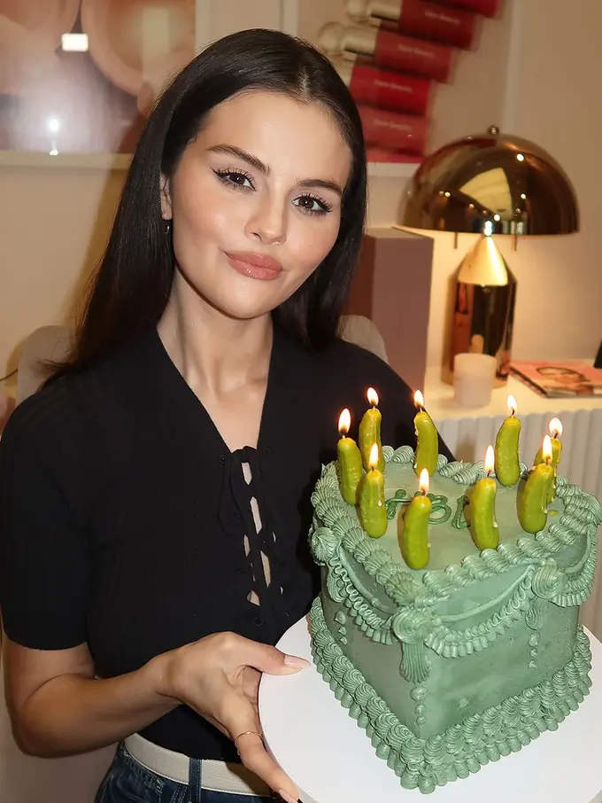 Para Publik Figur Berhati Mulia yang memiliki yayasan amal