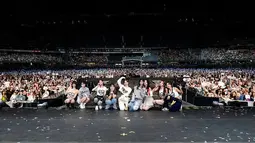 Konser TWICE bertajuk Ready To Be In Jakarta ini juga menjadi koser grup K-Pop pertama yang digelar di JIS. Tentu saja, hal ini menarik perhatian netizen dan penggemar. (Liputan6.com/IG/@twicetagram)