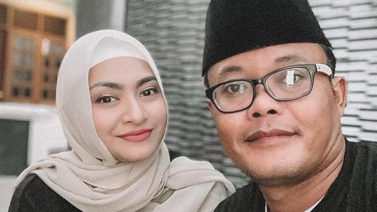 Potret Nathalie Holscher Pakai Hijab. (Sumber: Instagram/fpanjikomara)