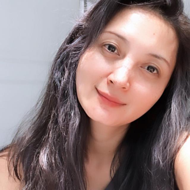 6 Potret Della Puspita Tanpa Makeup, Awet Muda di Usia 41 Tahun