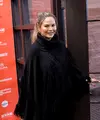 Chrissy Teigen dibullyy oleh netizen karena pamer perut buncitnya di Instagram. Mereka menganggap perut istri Joh Legend ini terlalu besar. (NICHOLAS HUNT / GETTY IMAGES NORTH AMERICA / AFP)