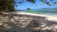Pantai Raja merupakan pantai yang terletak di Pulau Kawio Dimana Pulau Kawio marupakan salah satu pulau terluar yang ada di Kabupaten Kepulauan Sangihe. (sangihekab.go.id)