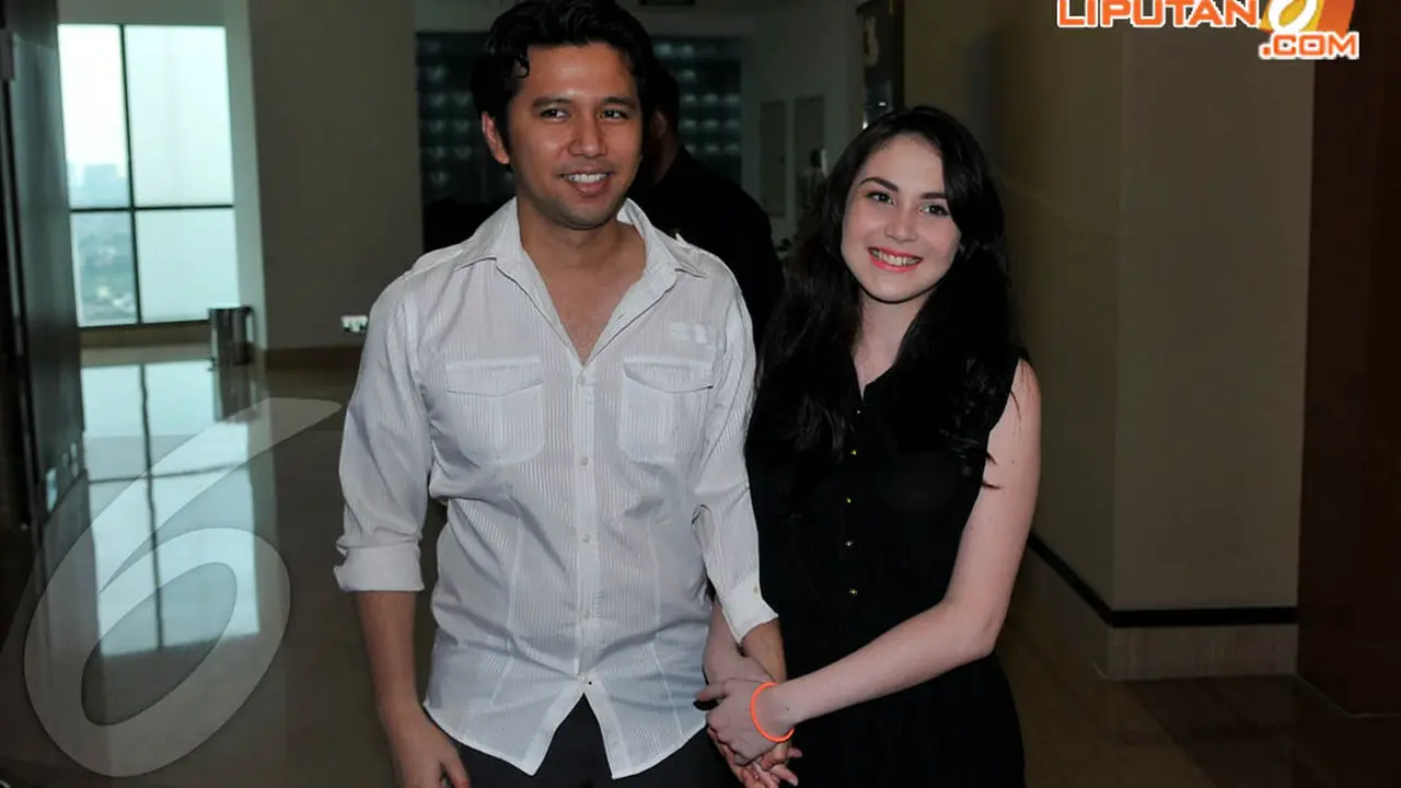 [FOTO] Delapan Bulan Menikah, Arumi Bachsin Lahiran?