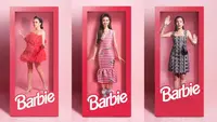 Dalam bidikan kamera fotografer Winston Gomez, Shandy Aulia tampil totalitas dengan cosplay ala Barbie dalam box. Ia mengenakan strapless mini dress berbulu dengan sleek ponytail yang ikonik. [Foto: Winston Gomez].