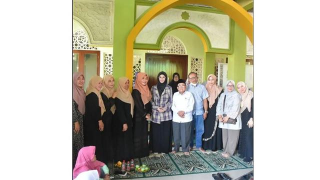 6 Potret Kegiatan Artis Jelang Ramadan, Sultan Djorghi Ikut Bersihkan Masjid