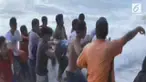 Seorang wisatawan tewas tergulung gelombang di sebuah pantai di Sulawesi Barat.