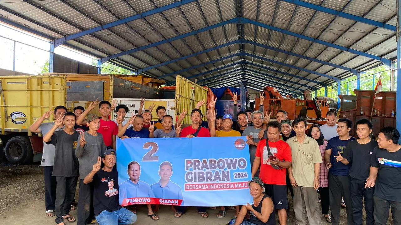 Pedagang Nasi Hingga Supir Truk di Pantura Jabar Kompak Dukung Prabowo-Gibran