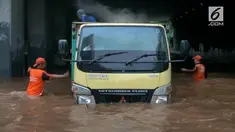 BNPB memberikan peringatan kepada warga Jakarta, bahwa kawasan Jakarta dilanda hujan ekstrem.