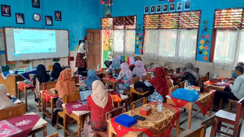 Dosen UNP Tingkatkan Pemahaman Guru soal Anak Berkebutuhan Khusus di Solok