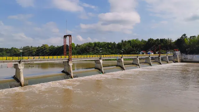 Jembatan.