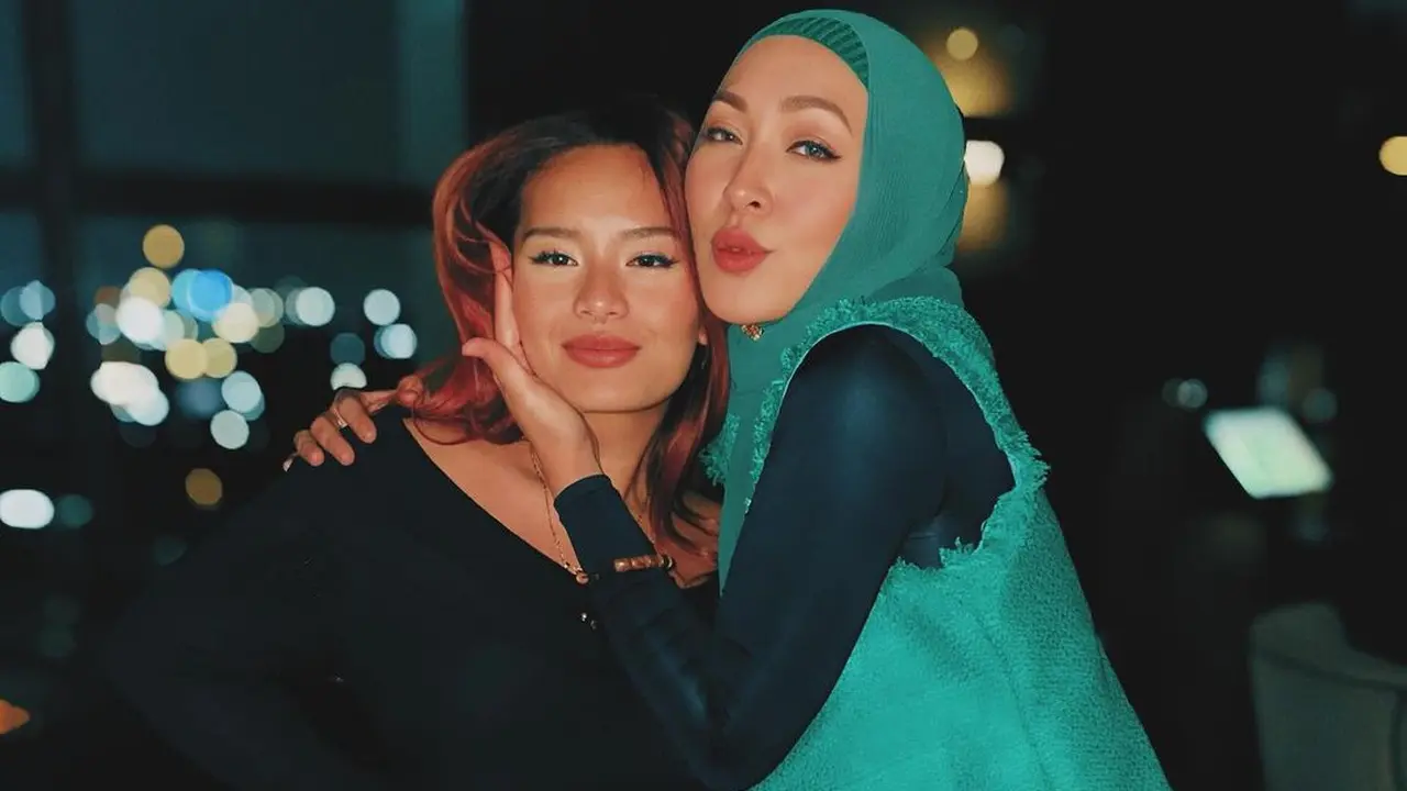 Angelina Sondakh dan Zahwa Massaid