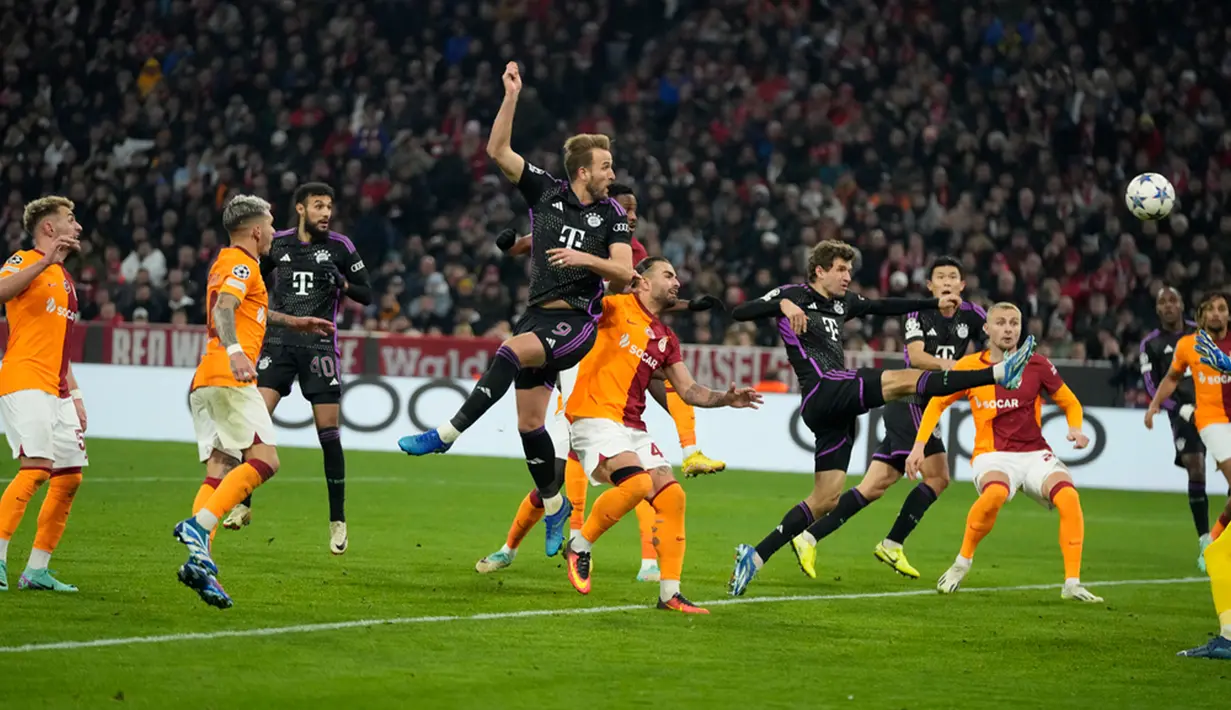 Bukan cuma Real Madrid yang lolos ke babak 16 besar Liga Champions 2023/2024. Raksasa Jerman Bayern Munchen juga mengamankan satu tiket ke fase gugur. (AP Photo/Matthias Schrader)