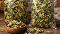 Tips Buat Keripik Daun Singkong Tidak Menyerap Minyak dan Tetap Renyah