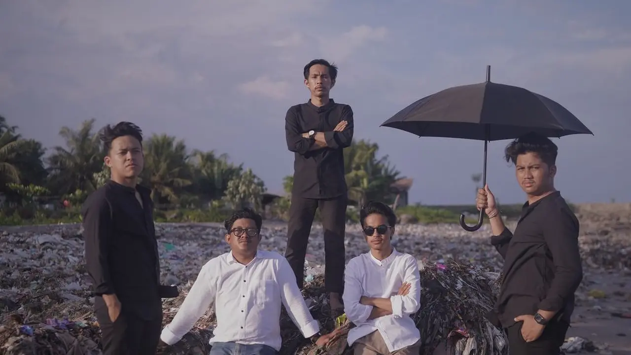 Pantai Labuhan Haji di Lombok Timur Dinobatkan Jadi Pantai Terkotor ke-5 Versi Pandawara