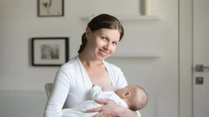 Ketahui pentingnya menyusui bayi 30 menit setelah lahir untuk kehidupan yang sehat