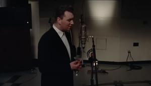 Sam Smith merilis extended play bertajuk A Lonely Christmas pada 2023. Salah satu lagunya yakni “Have Your Self a Merry Little Christmas.” (Foto: Dok. YouTube)