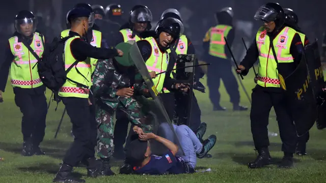 Potret Tragedi Kerusuhan Stadion Kanjuruhan Malang yang Tewaskan 127 Orang