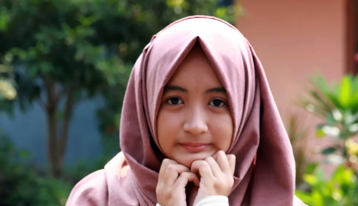 Pemilik nama lengkap Arafah Rianti itu memiliki alasan tersendiri kenapa memberanikan diri untuk mendaftar Stand Up Comedy Academy 2. Salah satunya, karena tidak berani berbicara di depan umum. (Deki Prayoga/Bintang.com)