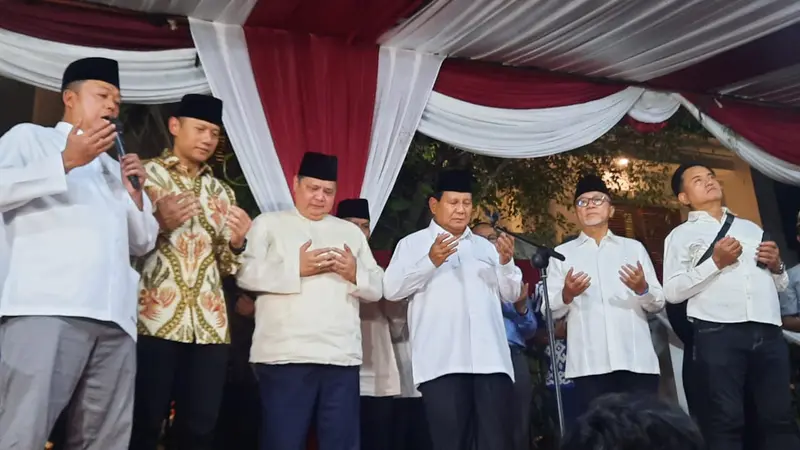 Prabowo Subianto dan ketua umum parpol koalisi pendukungnya usai dinyatakan menang Pilpres 2024 di Jalan Kertanegara IV Jakarta Selatan, Rabu (20/3/2024).