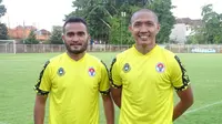 Dua penggawa Barito Putera, Rizky Pora dan Aditya Harlan, mengikuti kursus kepelatihan C AFC. (Bola.com/Nandang Permana)