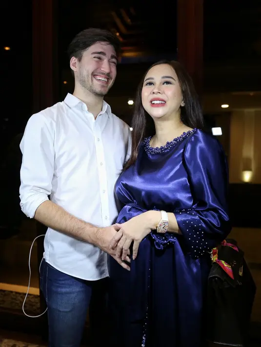 Aura Kasih dan Eryck Amaral