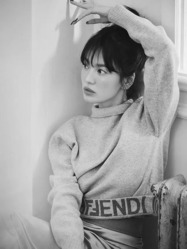 Akui Dirinya Sudah Tua, Ini 6 Pesona Song Hye Kyo di Usia 41 Tahun